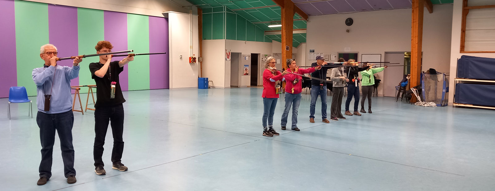 Tous en ligne pour un tir en salle..